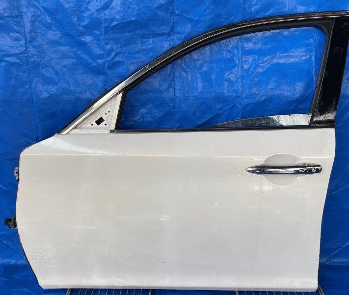 INFINITI M37 M56 Q70 FRONT LEFT DRIVER DOOR ASSEMBLY WHITE QAA
