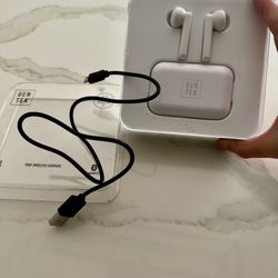 Gentek TW4 True Wireless Earbuds Bluetooth 5.0 Charging Case White