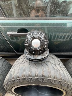 22x12. Ballistic  Wheels $400
