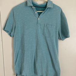 Banana Republic Men’s Light Blue Polo  Shirt With Pocket - Size Large - Used Great Condition  