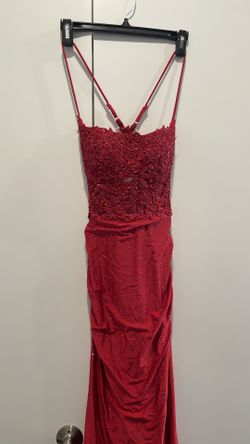 To Dress at size 2, but I believe a size 0 it’s very small