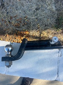 Trailer Hitch Ball Mount with Lock