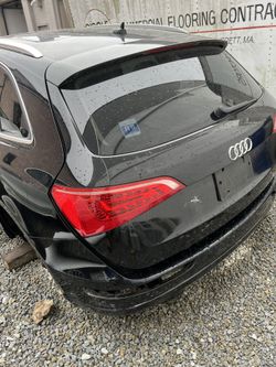 2011 Audi Q5 2.0t Premium or part only