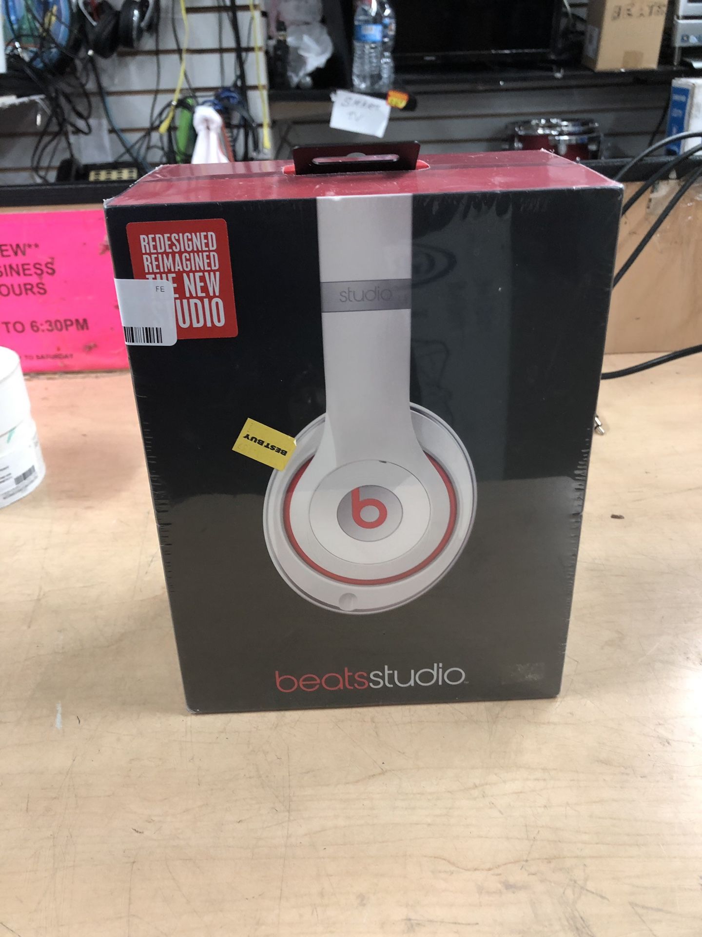 Studio Beats HeadPhones Brand New in Box!! Negotiable!!