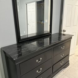dresser with mirror and night stand 
