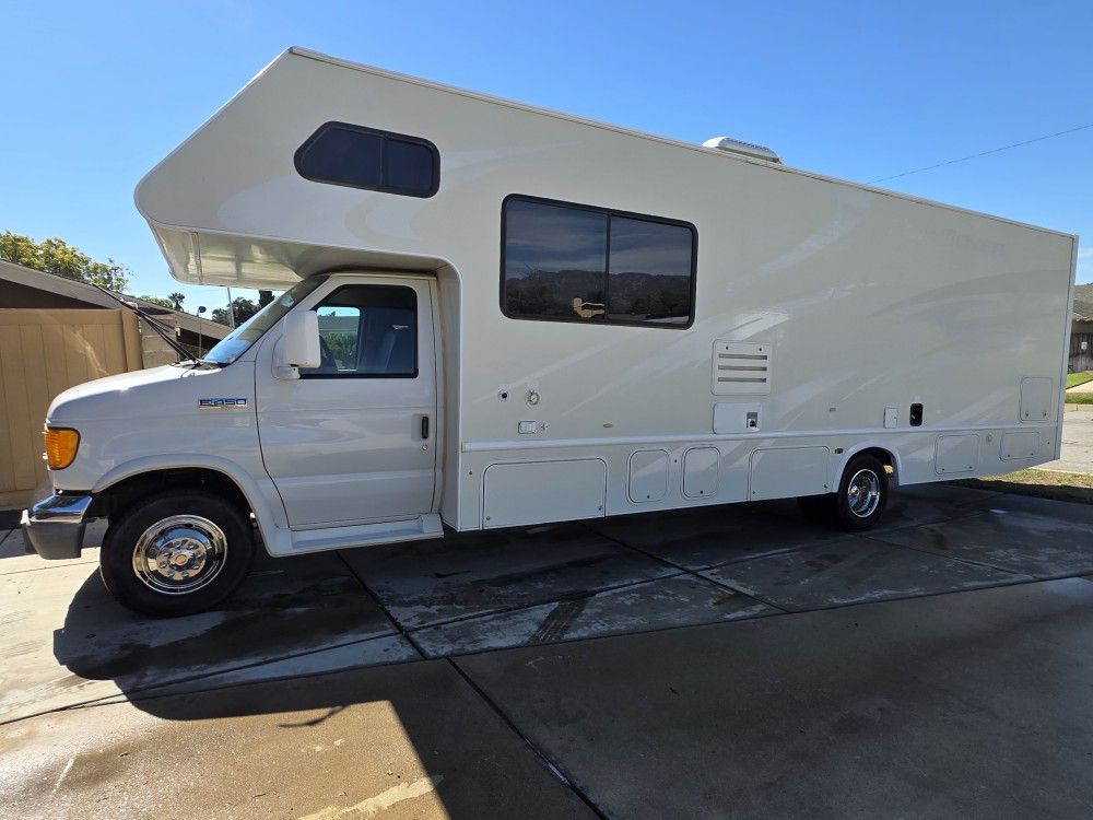 2007 Ford E450 Fun Mover 