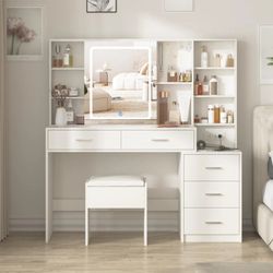 51in Makeup Vanity Desk With Charging Station 