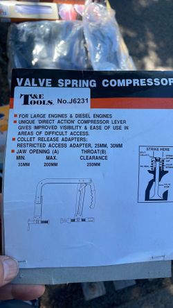 Valve spring compressor