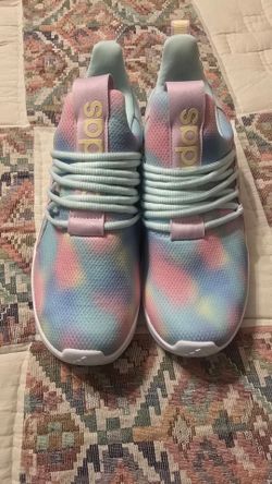 Adidas shoes size 6