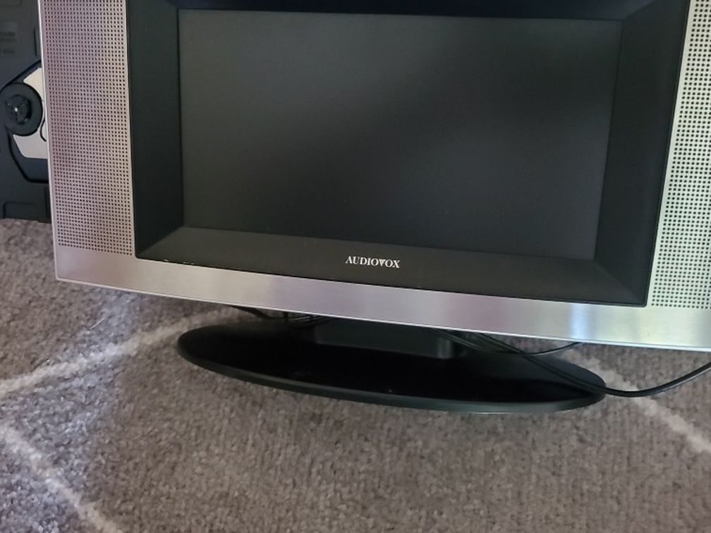 Audiovox  With Built-in DVD Small Pick  Up  In  Clovis  Sunnyside  Herndon 