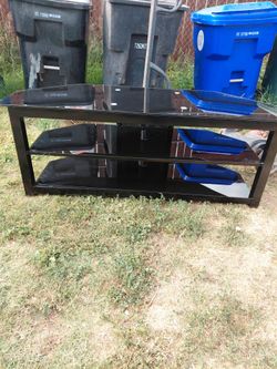 T.v stand in really good condition