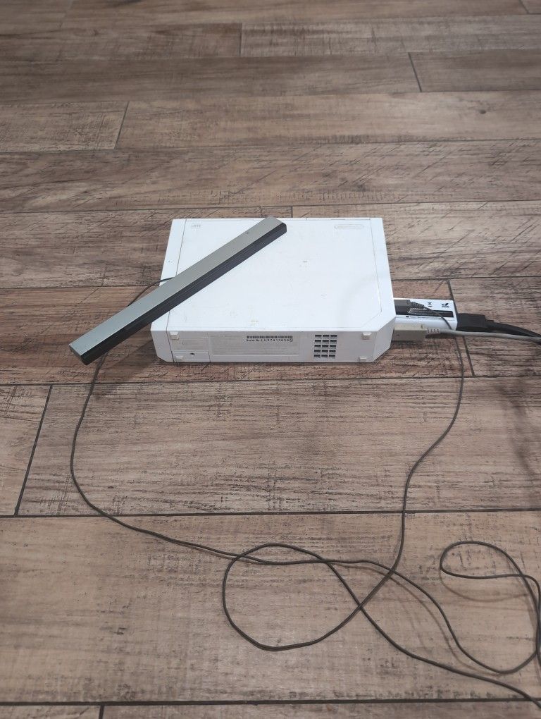 Nintendo Wii That Can Play Game Cube Games Too