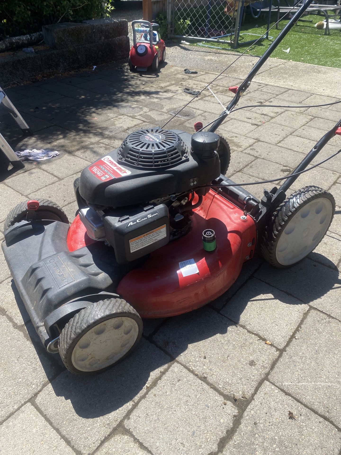 Honda-Powered Lawn Mower – Troy-Bilt TB240