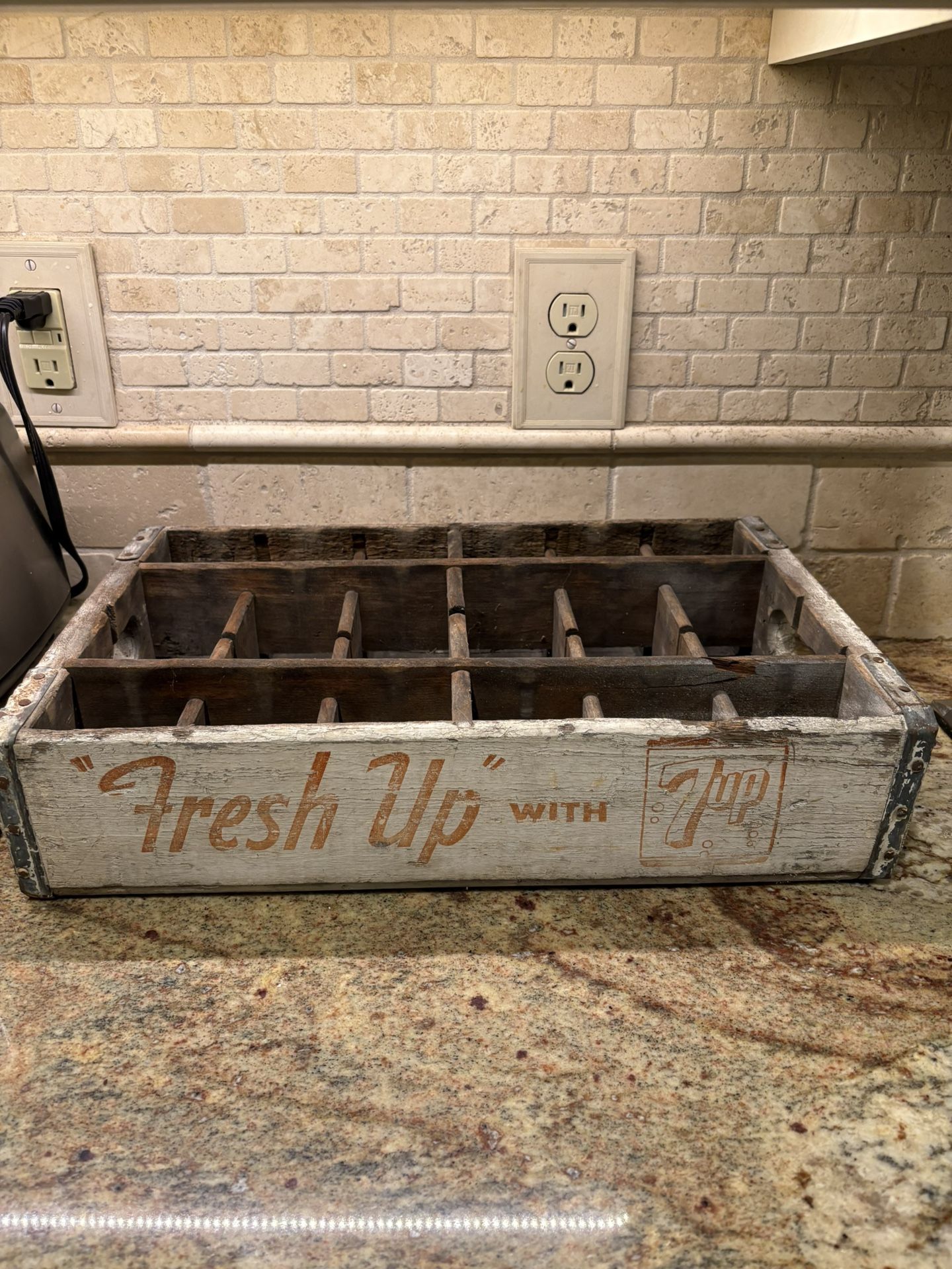 7 UP Crate