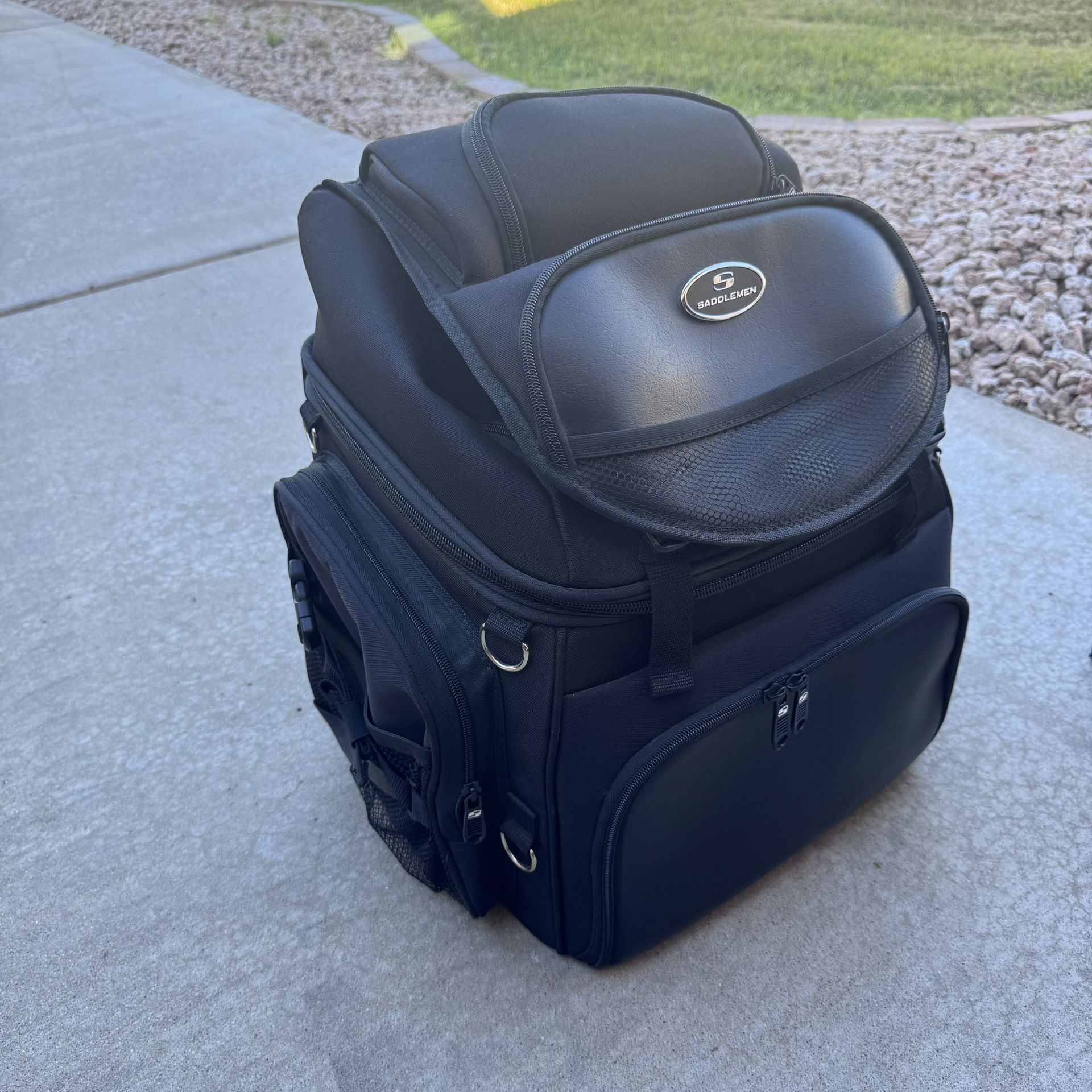 Saddlemen Sissy Bar Motorcycle Bag