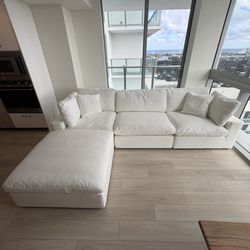 FREE DELIVERY (NEW IN BOX) Cloud Couch