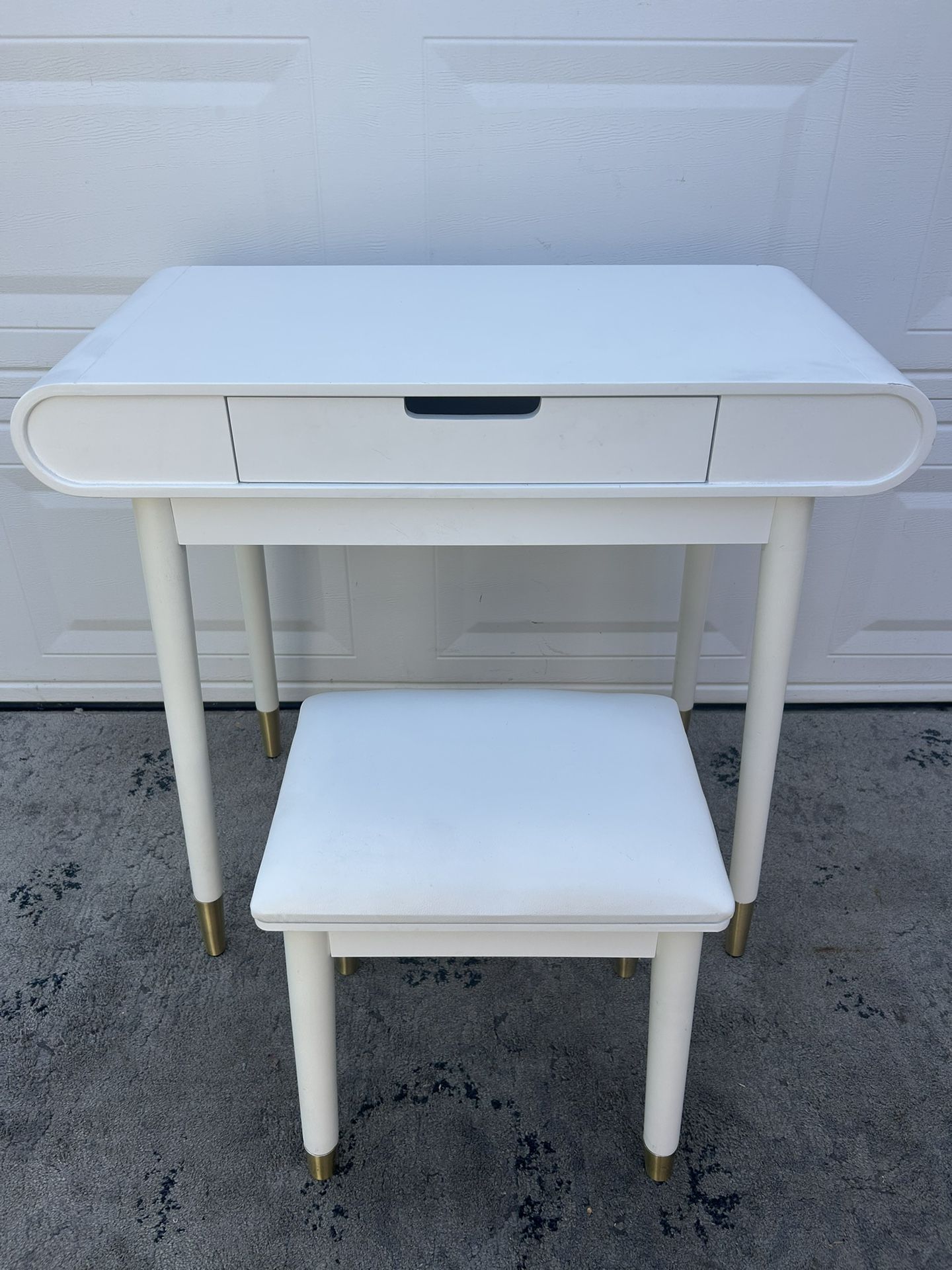 White Desk Matching Stool Set