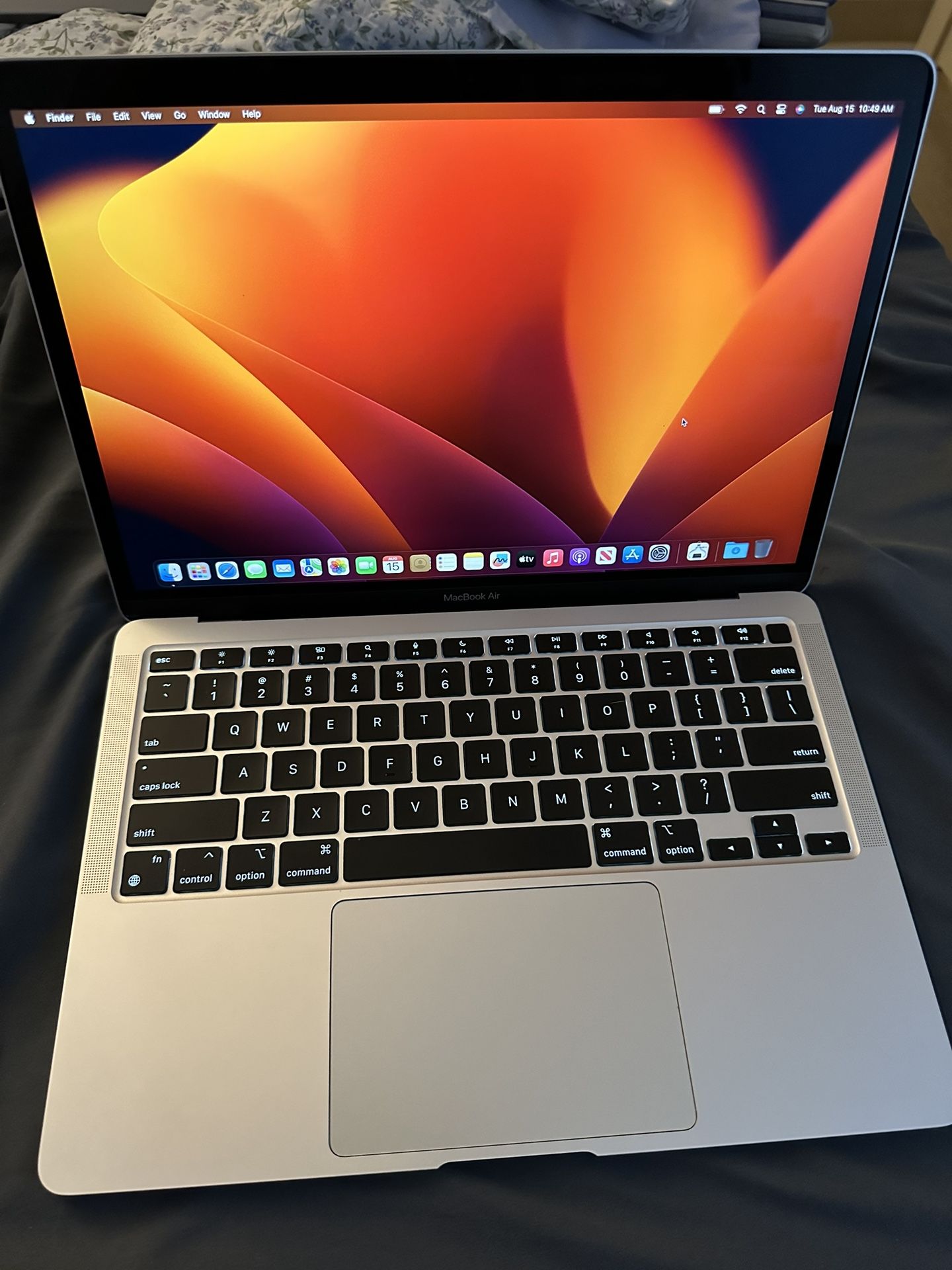 Apple MacBook Air M1 (256GB SSD, 8GB) - 13 In, Silver for Sale in