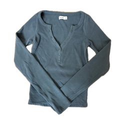 hollister blue ribbed henley top