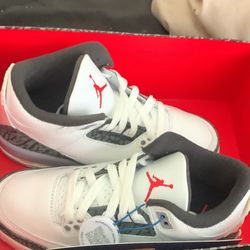 Jordan 3 Retro , Size 4y