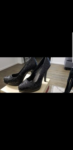 Black heals size 7/2