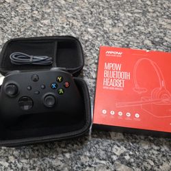 New Xbox X S One Carbon Black Controller + Battery Pak + Bluetooth Headset 