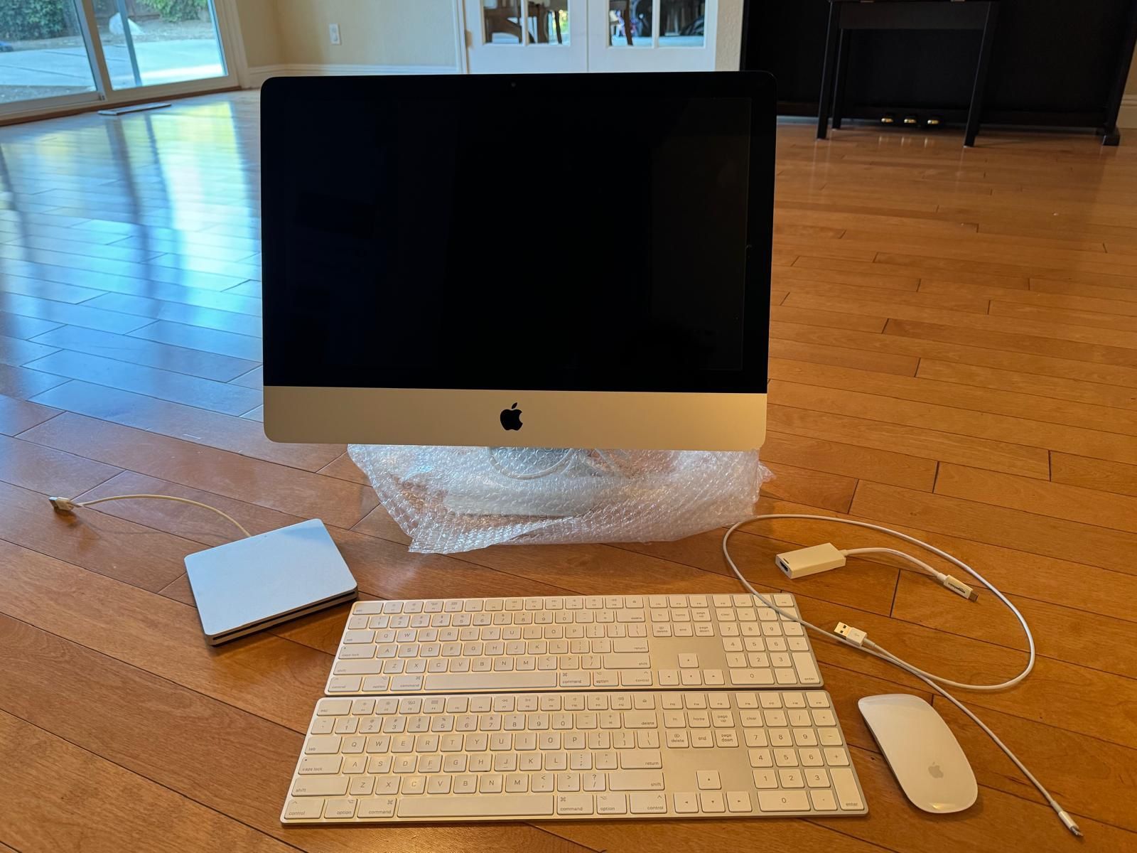 iMac (21.5-inch, 2017)