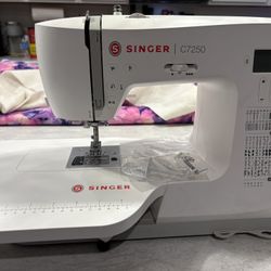 Singer C7250 Sewing & Quilting Machine