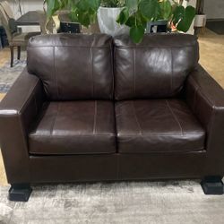 Love Seat Couch 