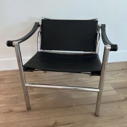 Le Corbusier Lounge Chair