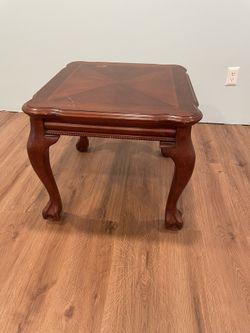 Nice End Table With Claw Feet