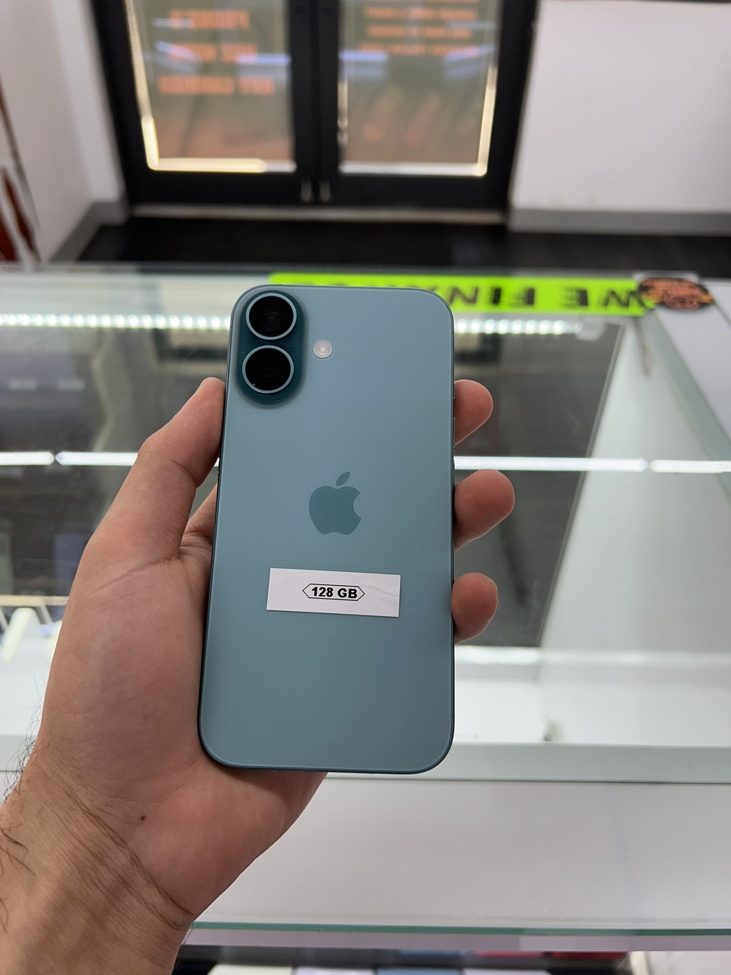 iPhone 16 128GB (Unlocked)