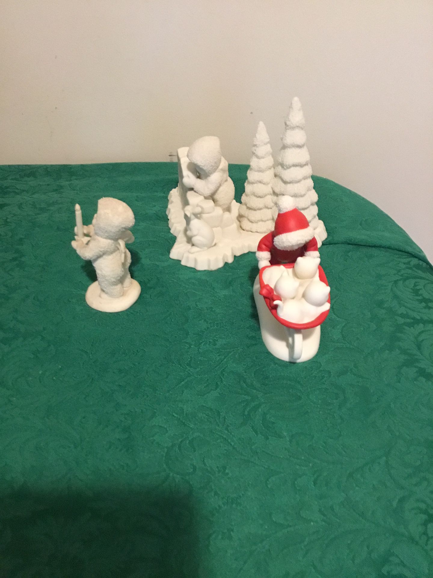 Three Dept 56 Snow Babies Kittens, Candle, Bunny Wall With Sign