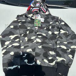 Bape Hoodie large new