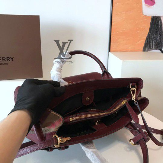 Burberry The Banner Bag 36961 Red