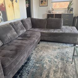 Grey L - Shaped Sectional Couch/sofa 