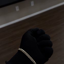 7.5G/10K/720$/thick Cuban bracelet