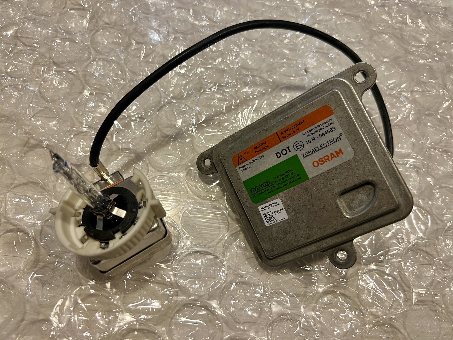 Dodge Charger Headlight Module and Bulb