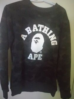 A Bathing Ape Sweatshirt (Medium)