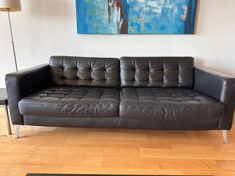 Genuine black leather couch.Great condition 80L 36 W 26h