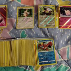 Pokemon Holo And Reverse Holo/ 87 Cards