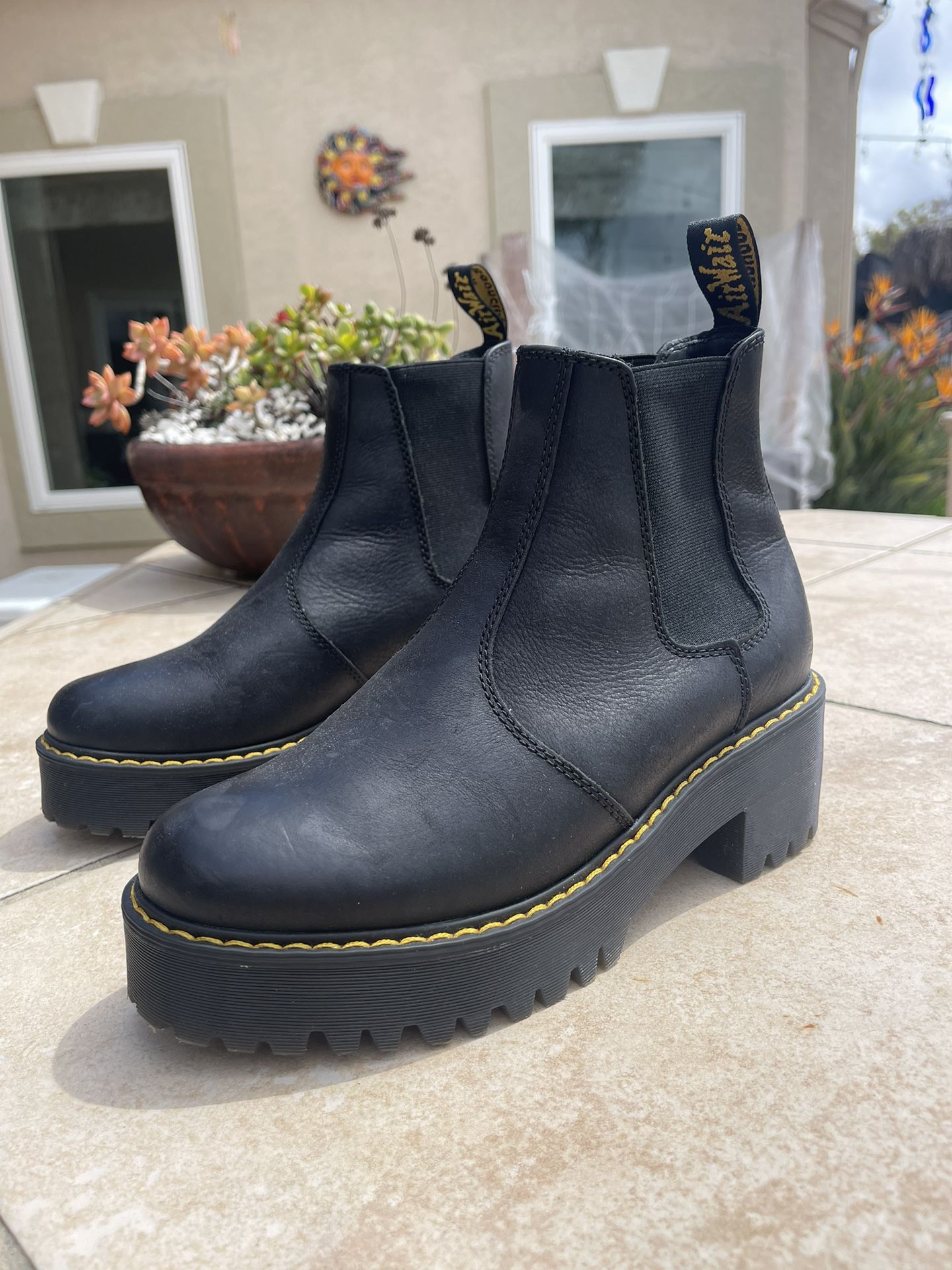 Doc Martens Chelsea Boots Size 8 Womens 