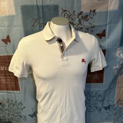 Burberry® men’s polo shirts and T-shirts from Burberry. The collection features graphically printed T-shirts, polo shirts 