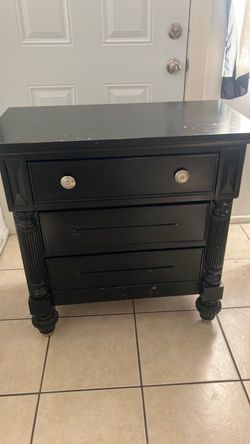 Dresser