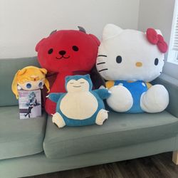 Huge Hello Kitty And Other Things