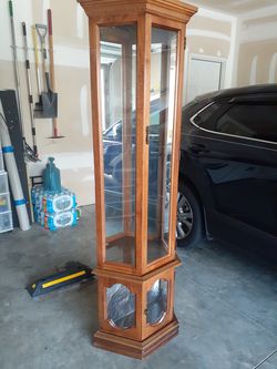 Oakwood Corner Curio Lighted Cabinet