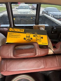 DEWALT 2-1/4 HP EVS Fixed Base / Plunge Router Combo Kit (DW618PKB).