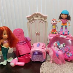 GIRLS TOYS