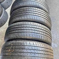 235/60r18 Kumho Tires Cón 80% De Vida Las 4 