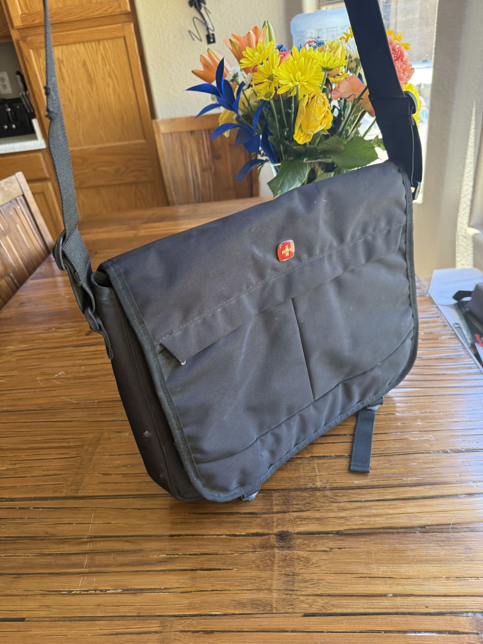 Swiss Gear Messenger Bag For Laptop